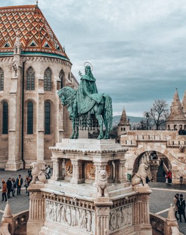 Budapest flights.