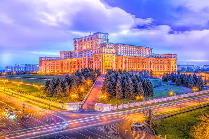 O edifício do parlamento de Bucareste, Roménia