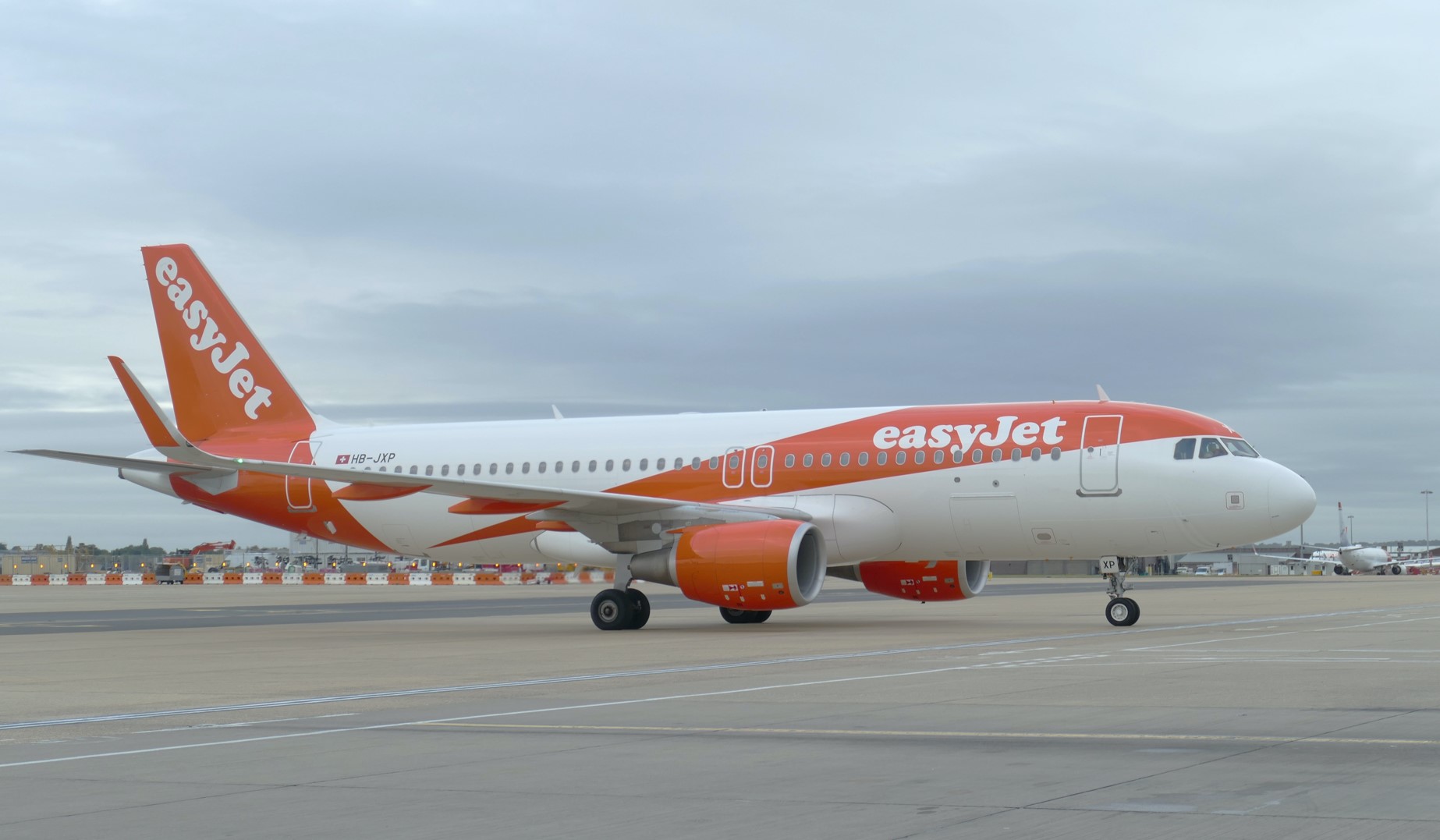 Edinburgh Airport also accessible by popular European budget airlines, like Easyjet. 
